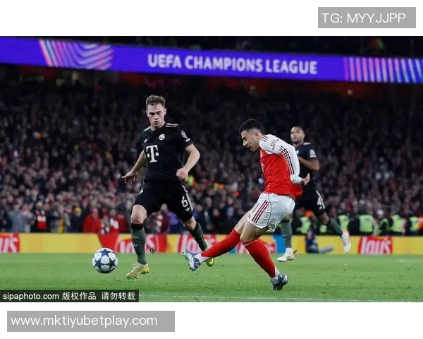 拜仁祝贺诺伊尔欧冠152场历史第六却遗漏C罗引发热议 拜仁祝贺诺伊尔欧冠152场历史第六却遗漏C罗引发热议