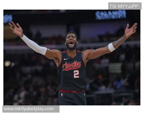 艾顿与湖人蜜月期的真实面貌是否只是短暂的美好幻想