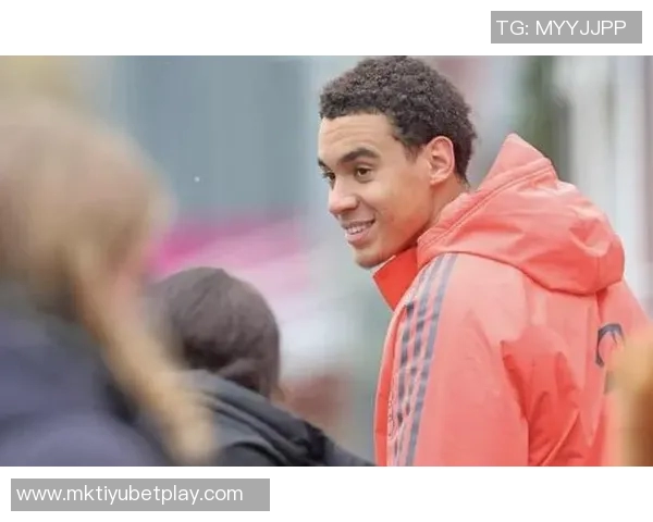 孔帕尼透露穆西亚拉正在进行个人训练期待他在未来三场比赛中复出 孔帕尼透露穆西亚拉正在进行个人训练期待他在未来三场比赛中复出